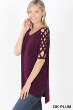 Load image into Gallery viewer, Criss- Cross Shoulder Top
