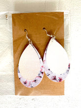 Load image into Gallery viewer, Handmade Earrings
