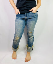 Load image into Gallery viewer, Judy Blue Relaxed Fit Cuffed Destroyed

