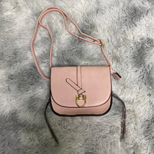 Load image into Gallery viewer, Crossbody Clutch With Fringe
