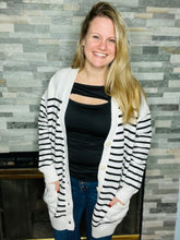 Load image into Gallery viewer, Black &amp; White Cardi
