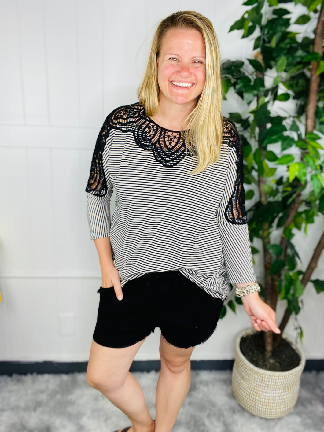 Black Lace Round Neck Top