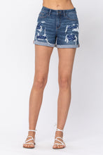 Load image into Gallery viewer, Judy Blue Star Patch Shorts
